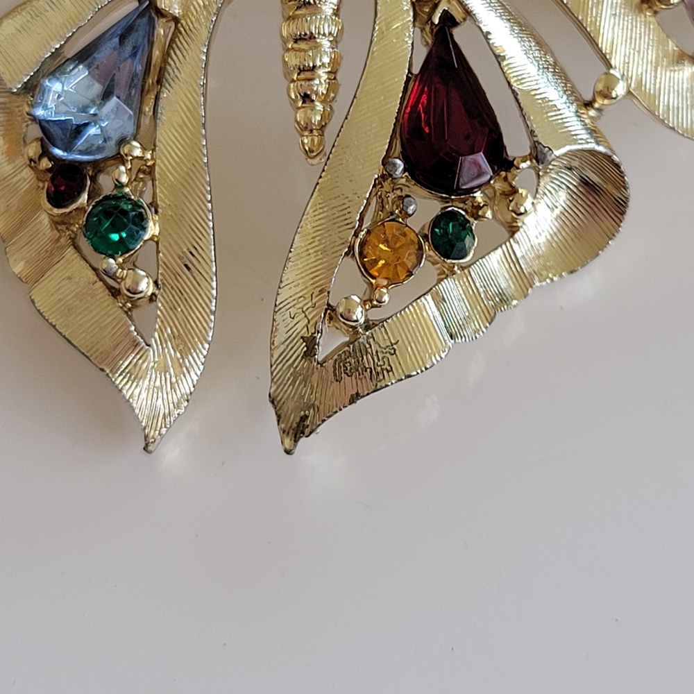Gold-tone Rhinestone Butterfly Brooch - Picture 6 of 7